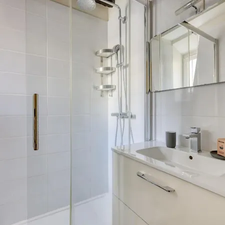 Typical & Charming Flat Near St Germain - Mid-term Párizs