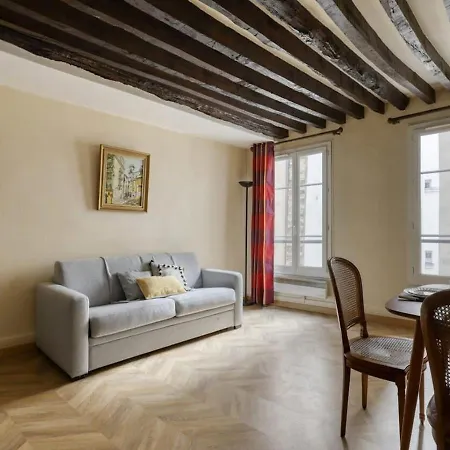 Typical & Charming Flat Near St Germain - Mid-term *