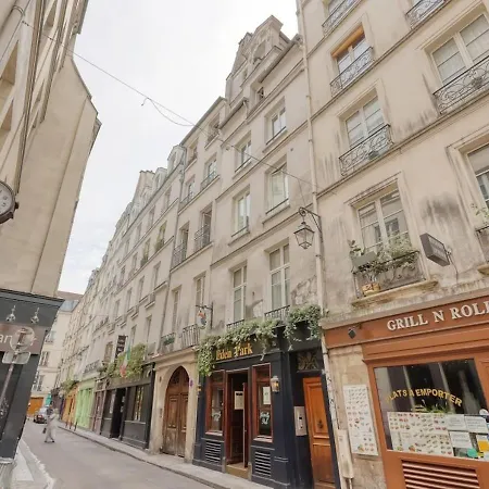 Typical & Charming Flat Near St Germain - Mid-term