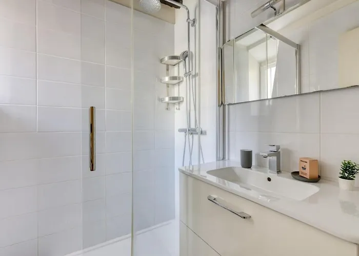 Typical & Charming Flat Near St Germain - Mid-term Paris