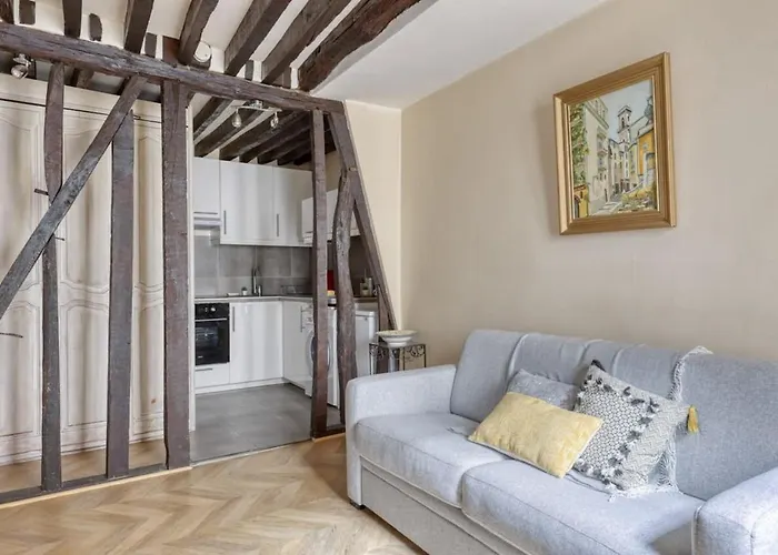 Typical & Charming Flat Near St Germain - Mid-term