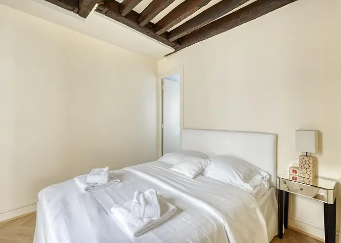 Apartamento Typical & Charming Flat Near St Germain - Mid-term Paris