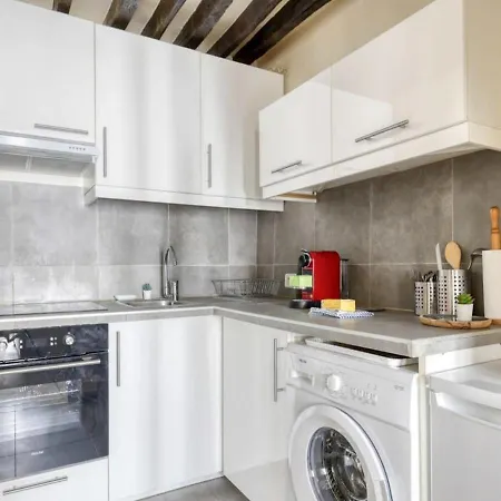 Апартаменты Typical & Charming Flat Near St Germain - Mid-term